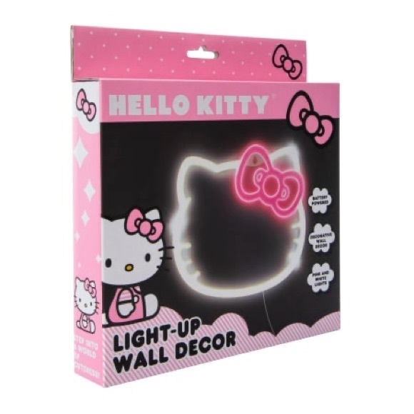 Hello Kitty® Light-Up Wall Decor Sign - New In Box - Picture 4 of 5